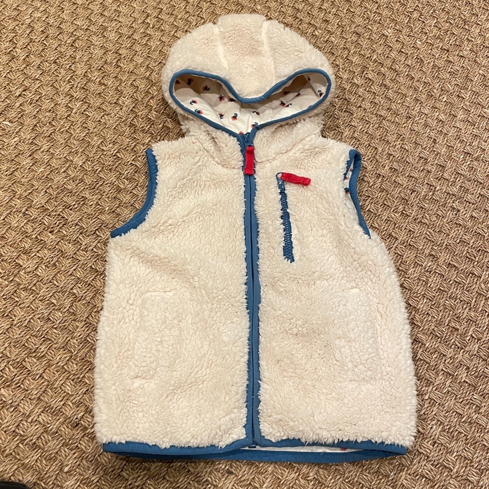 Mini Boden Sherpa Vest size 4-5 lined hood